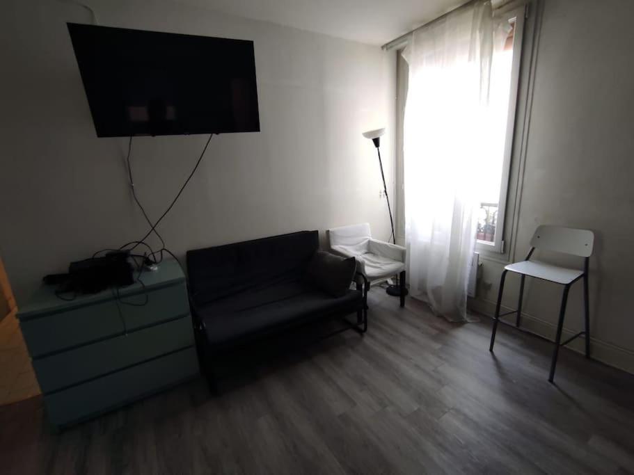 Apartment Pl Republique